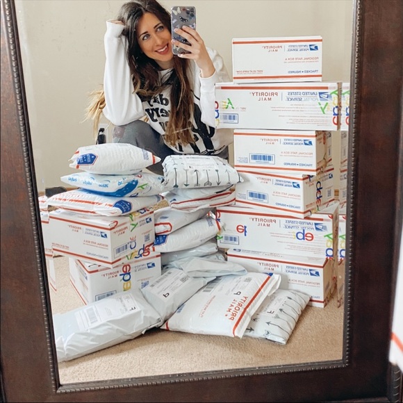 welcome to my closet!🌿 - Picture 6 of 6